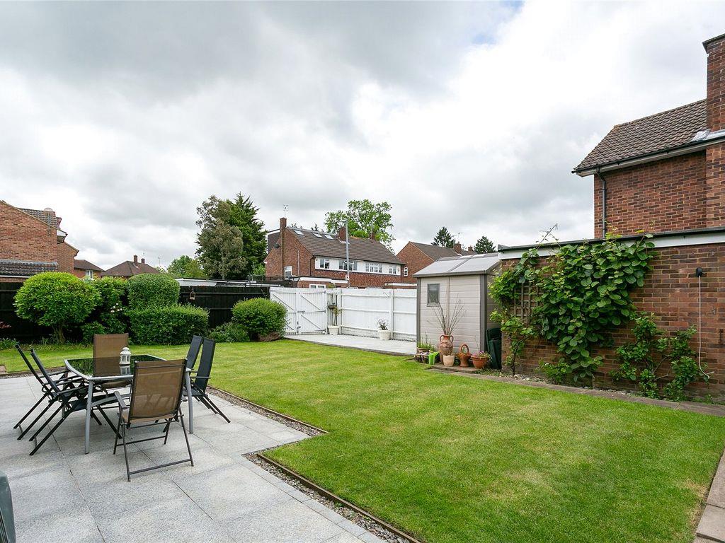 Farm Way, Bushey